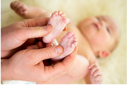 Có nên massage chân cho trẻ em?