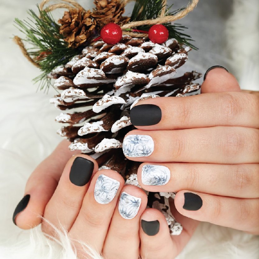 Hot trend các mẫu Nail nhân dịp Noel 2019 - Golden lotus