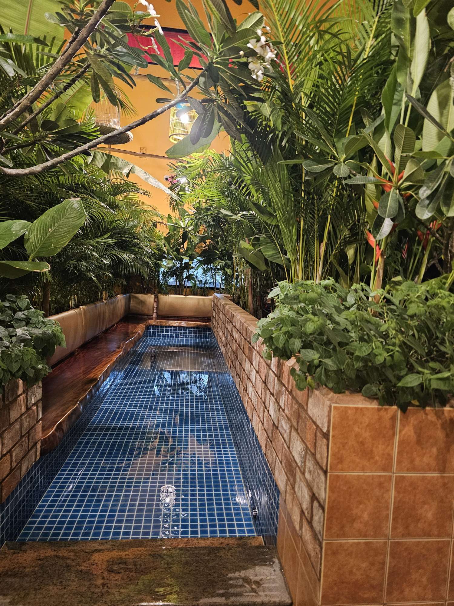 jjim-jil-bang_ho_ngam_chan_nong_va_lanh-1400