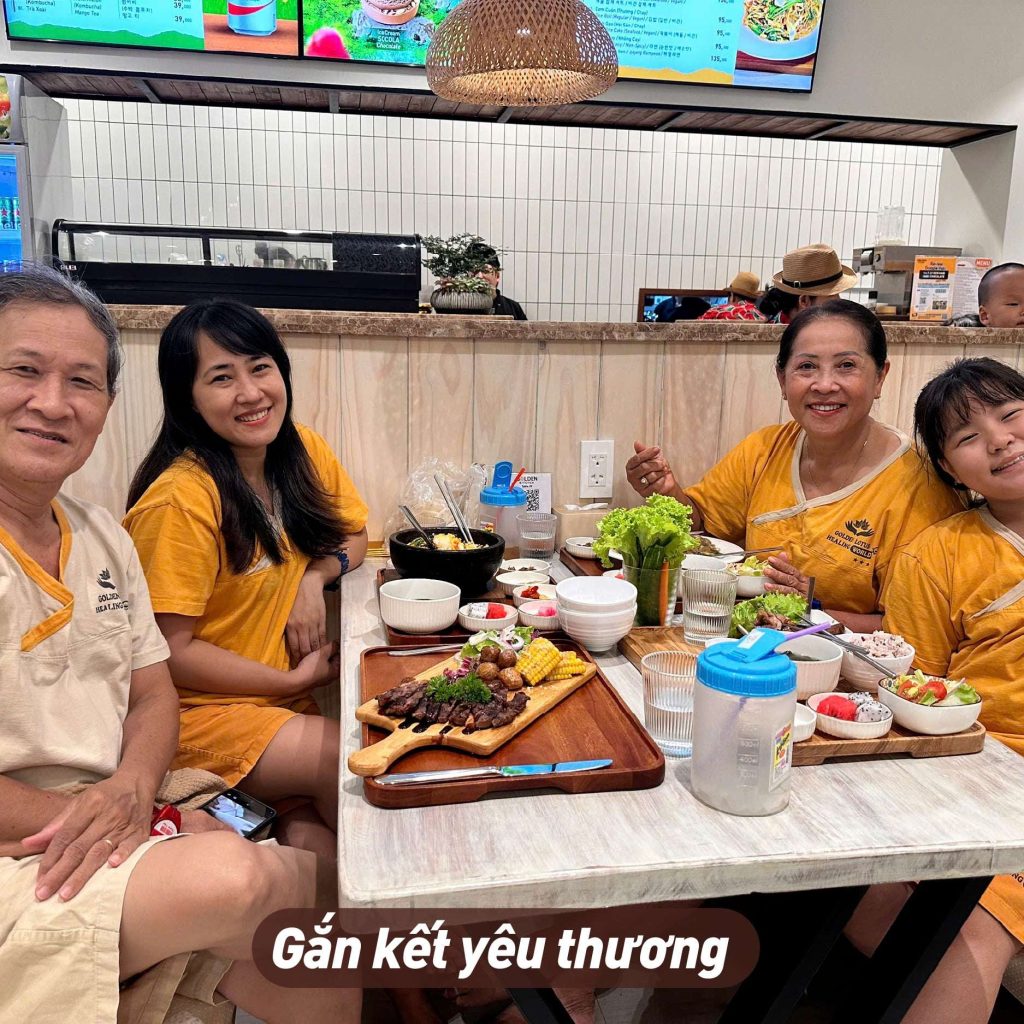 Một Ngày Ý Nghĩa Dành Tặng Ông Bà